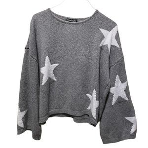 Shein Small Gray & White Star Sweater w/ Long Flowy Sleeves